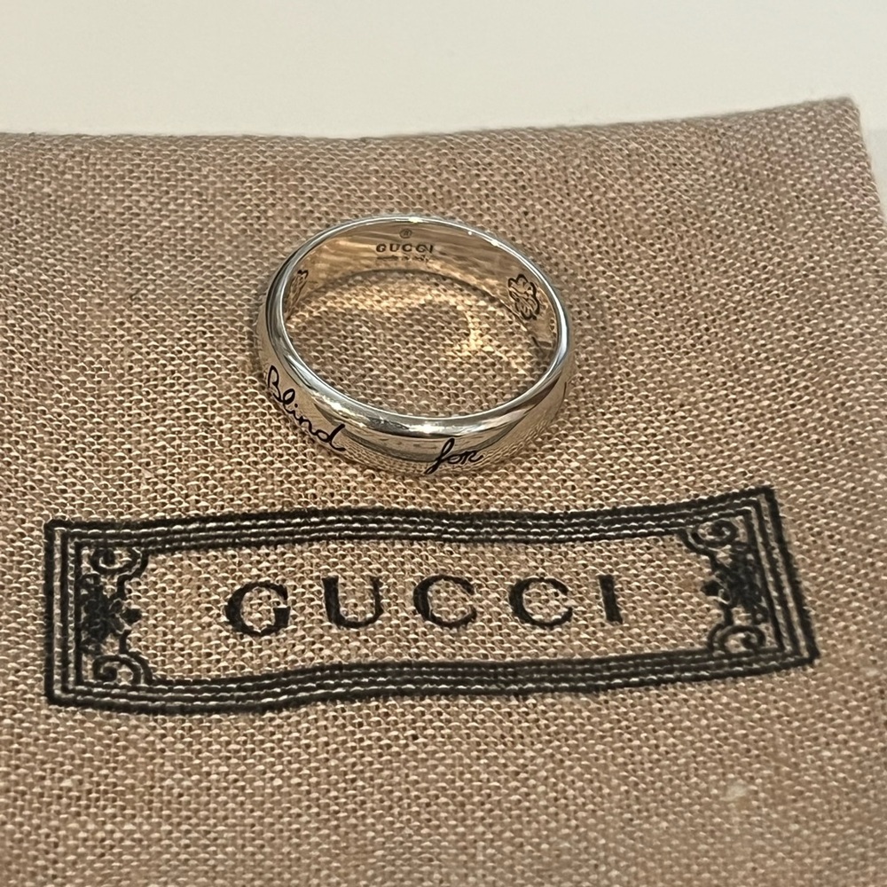 Gucci Silver Blind For Love Ring